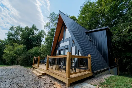 Tranquil retreat nestled in the breathtaking landscape of Hocking Hills. - WiFi