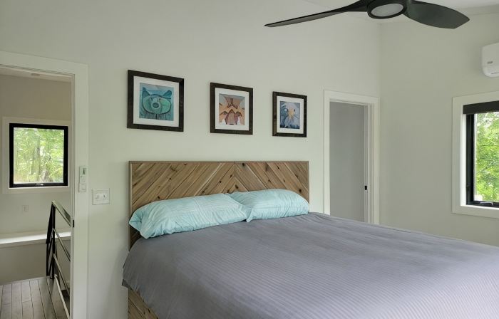 Stunning modern cabin high on a ridge with sunrise and sunset views!