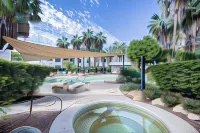Bridgewater Terraces - Hot Tub