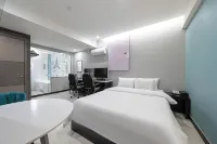 GOOD TIME HOTEL