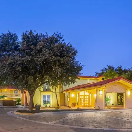 La Vista Express- Formerly La Quinta