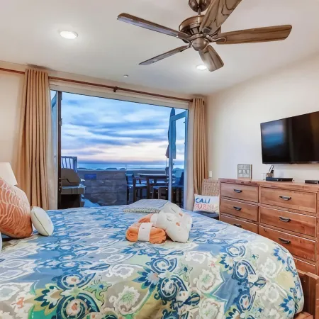 Gorgeous Oceanside Sunsets on the Strand-Watch Waves and Dolphins