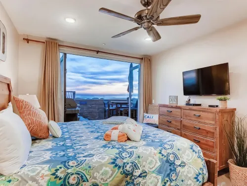 Gorgeous Oceanside Sunsets on the Strand-Watch Waves and Dolphins