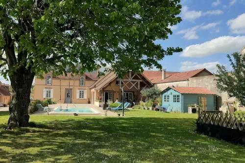 Atelier des Sens 89 - Bed and breakfasts