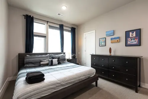 Modern Townhome w/ Rooftop Patio in RiNo/ Five Points, Denver - Bungalows