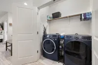 Charming 3-bedroom Townhome conveniently located in Georgetown