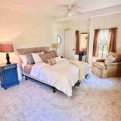 Princeton Haven w/ Private Deck, Lush Backyard & Walk to Downtown Princeton! Rooms