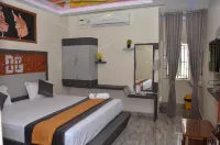 Hotel Panchavarnaa - breakfast
