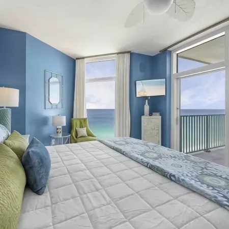 Destin Oceanfront Condo 3 Bed 3 Bath