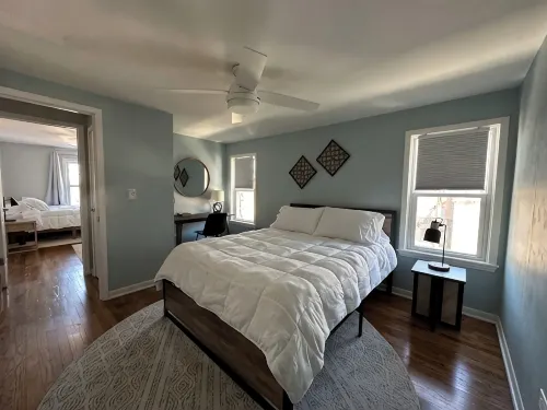 Cozy apartment right in Downtown Downers Grove - Wifi