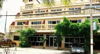 Sea Falcon Hotel - 2-Star