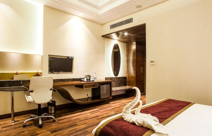 Hotel Lakhdatar