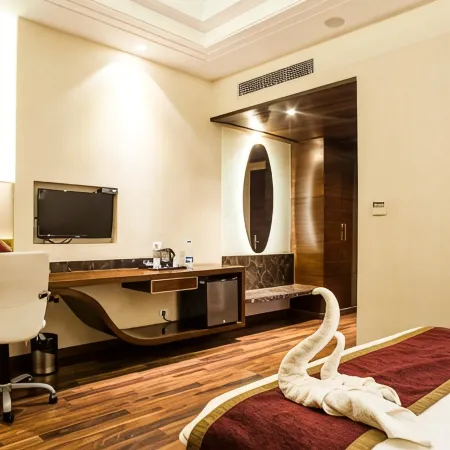 Hotel Lakhdatar