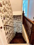 Thoughtfully Restored Victorian-Walk to Main st and Train - Wifi