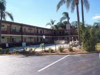 Econo Lodge St Petersburg Central