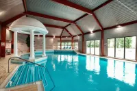 Glynhill Hotel & Spa Near Glasgow Airport - Pools