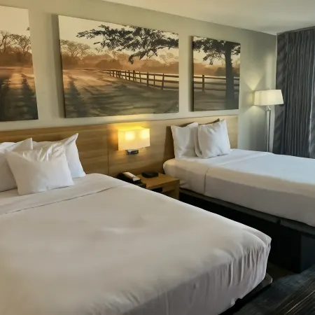 Days Inn & Suites by Wyndham Mobile