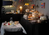 Lala Saul - breakfast