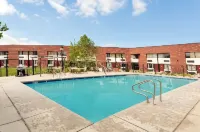 Ramada by Wyndham Cedar City - Pools