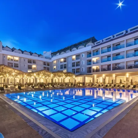 Julian Club Hotel