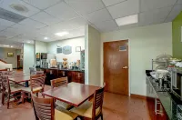 Garner Hotel Frederick Southeast by IHG - servizio colazione