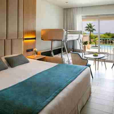 Asterias Beach Hotel Rooms