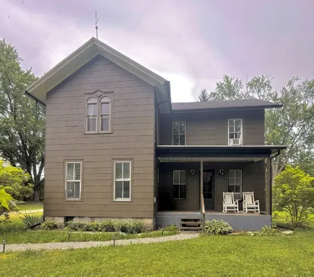 The Farm! Charming, Historic 1870’s Farmhouse with All  the Conveniences! - 4 stjerner