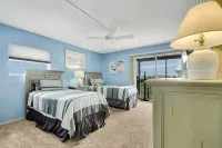 Beachfront Luxury Renovated Condo Directly On the Gulf - balcón