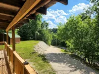 Secluded Nature Retreat w/ Huge Deck, Hot Tub & Fast Wi‑Fi - 2 étoiles