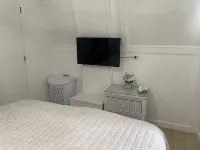 Kayak Cottage - Free Kayaks and Fire Pit - 3-Star
