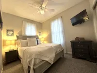 Summer Village Resort - 1 Mi to Moody Beach - WiFi, Gym, AC, Pools, Playgrounds - Gym