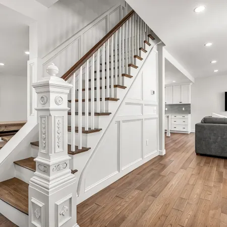 Newly Renovated Luxury 5Br Home + Office, Walk to Beach & Town