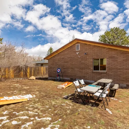 Luxury Home at Mount Elden's Foothills, Steps from Route 66 and Flagstaff Mall