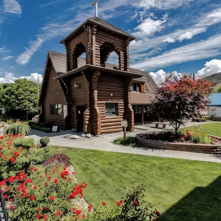 Lake Chelan Shores: Sandy Beach Delight # 1-5; Chelan, WA. Beautiful 2-bdr condo
