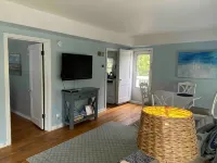 #3 Bright 1-Bdrm suite downtown with parking - Apartments