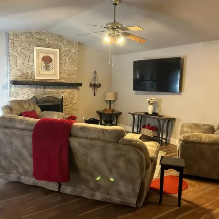 Family & Pet Friendly Broken Arrow Getaway