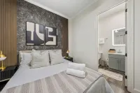 Luxury Downtown Townhouse w/ Game Room and Gated Lot