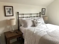 Studio apartment on the banks of Yellowstone River