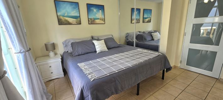Beach access condo in the heart of Rincón. Short walk to town. Отели в г. Ринкон
