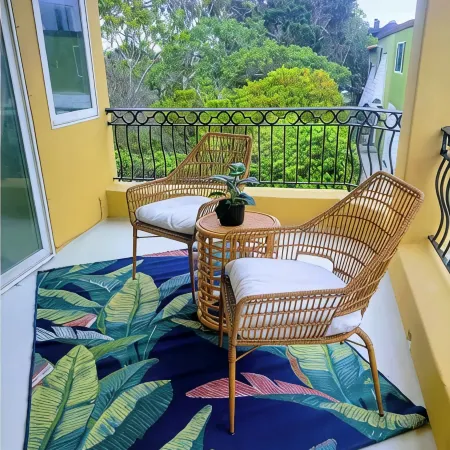 Beach Townhome with Ocean Views, Sleeps 6, Garage Parking Space