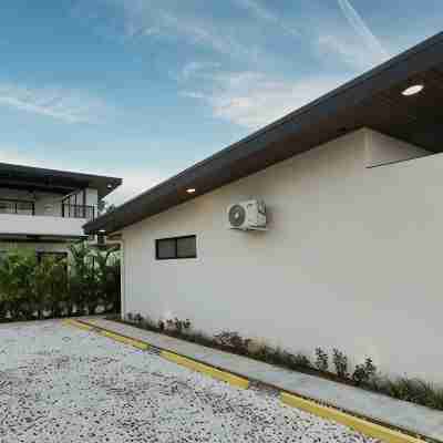 Cozy private studio with WiFi, AC, jacuzzi, volcano views, 8min drive to Fortuna Hotel Exterior