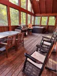 Entire Cabin! Hot Tub!  Sleeps 12 4 BD/4BA. 1 Mile to Convention Center - Hytter