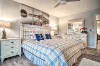 Deerfield Lakefront Condo/Boat Slip Included!