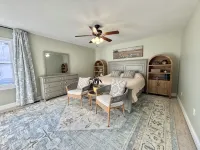 Family Friendly Waterfront Home - Private Dock, Kayaks, Fire Pit, Grill, Deck - 무료 와이파이