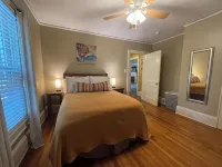 Cozy 2-bedroom bungalow in lovely Winston-Salem - 4-Star