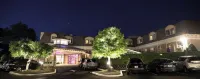 Norwalk Inn & Conference Center - parking