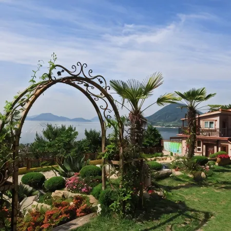 Geojedo Santa Monica Pension