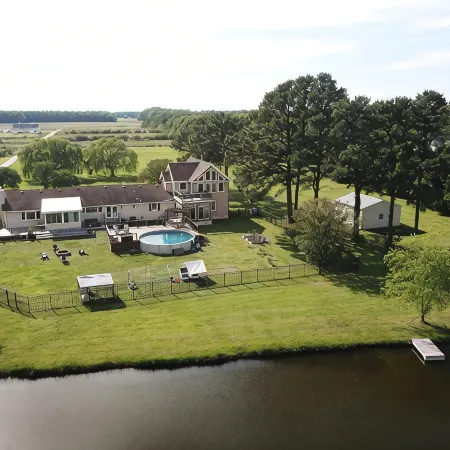 Spacious waterfront farmhouse with amazing views and kayaking