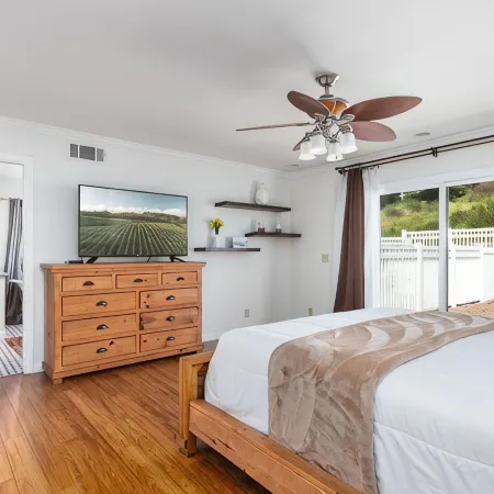 GREAT LOCATION! CLOSE TO PELTZER, LORIMAR, FAULKNER, LONG SHADOW WINERIES!