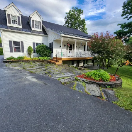 Relax by "The Water's Edge enjoy amazing views and year round fun! 6BR/3.5BA